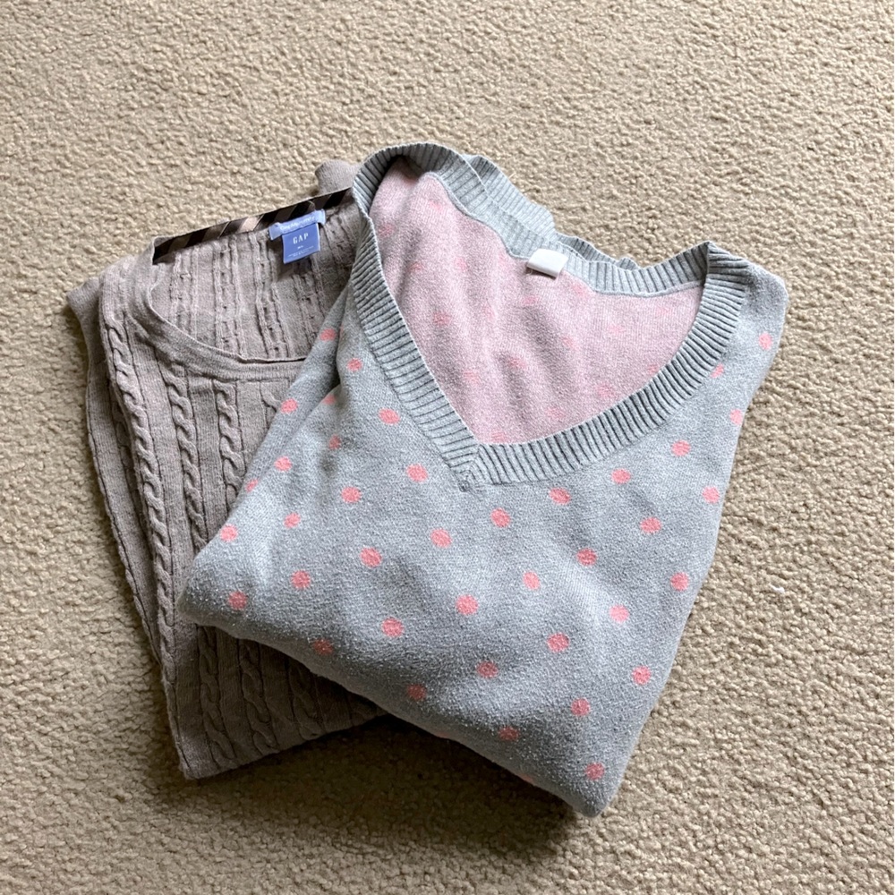 2 maternity sweaters size XL